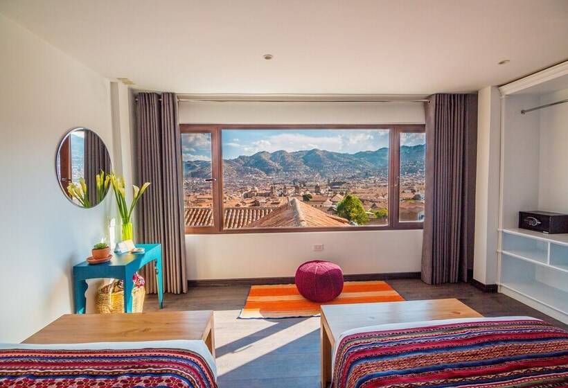 Quarto Superior, Tariq Boutique