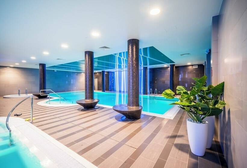 اتاق خانوادگی, Wellton Riverside Spa