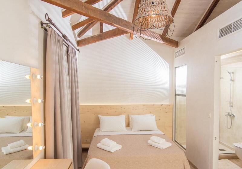 Номер Стандарт, Panellinion Luxury Rooms
