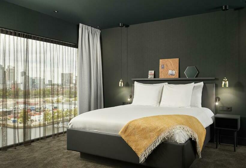 Junior Suite, Van Der Valk Hotel Amsterdam   Amstel