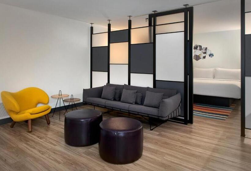 Люкс Адаптированный для Инвалидов, Aloft Buffalo Downtown