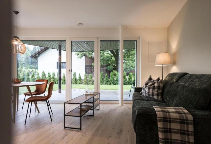 带3个卧室的公寓, Astor Apartments
