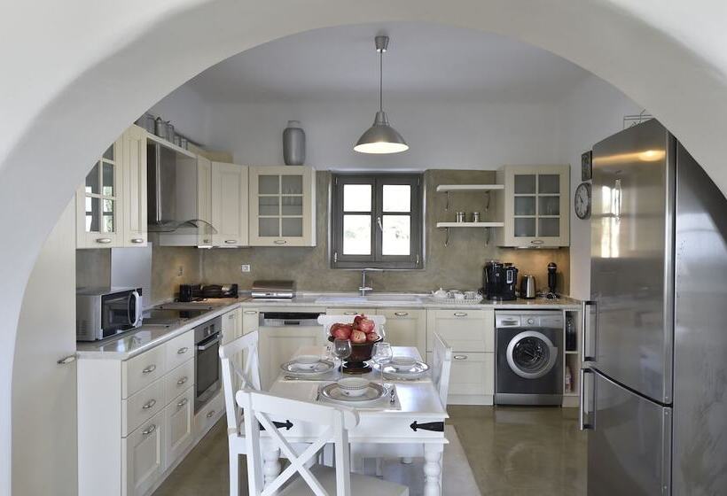 Президентский Люкс, Naoussa Hills Boutique Resort  Adults Only