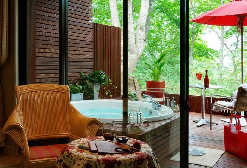Superior Room with Terrace, La Neige By Hhg