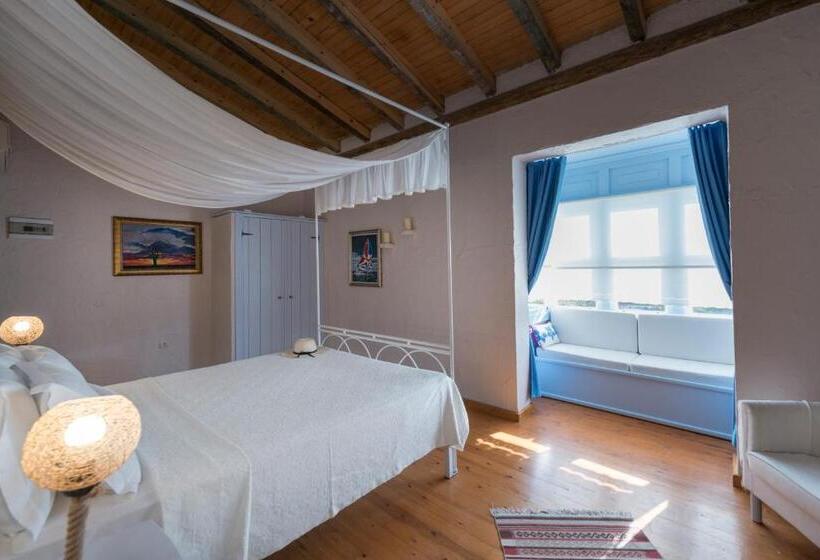 Quarto Deluxe, Moy