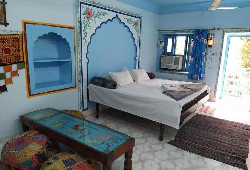 Quarto Deluxe, Bharatpur Palace