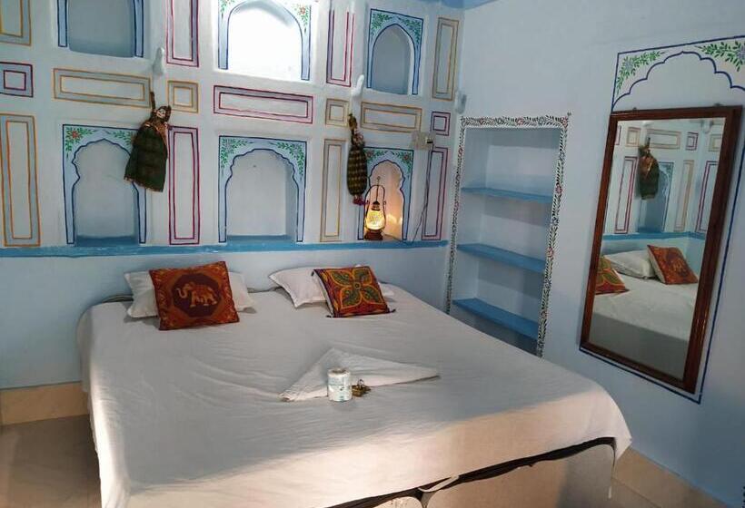 Quarto Deluxe, Bharatpur Palace