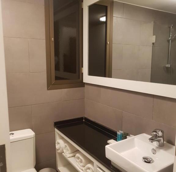 اتاق سوپریور با تخت بزرگ, B Residence