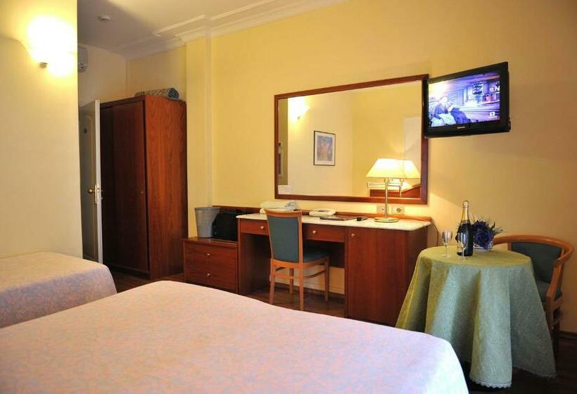 Номер Стандарт Трехместный, Benessere Villa Fiorita