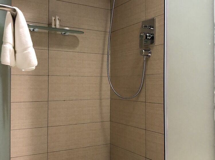 سوییت اجرایی, Monty Suites & Golf