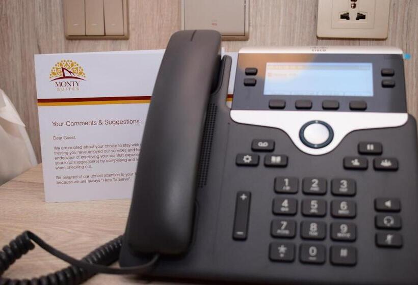 اتاق لوکس, Monty Suites & Golf
