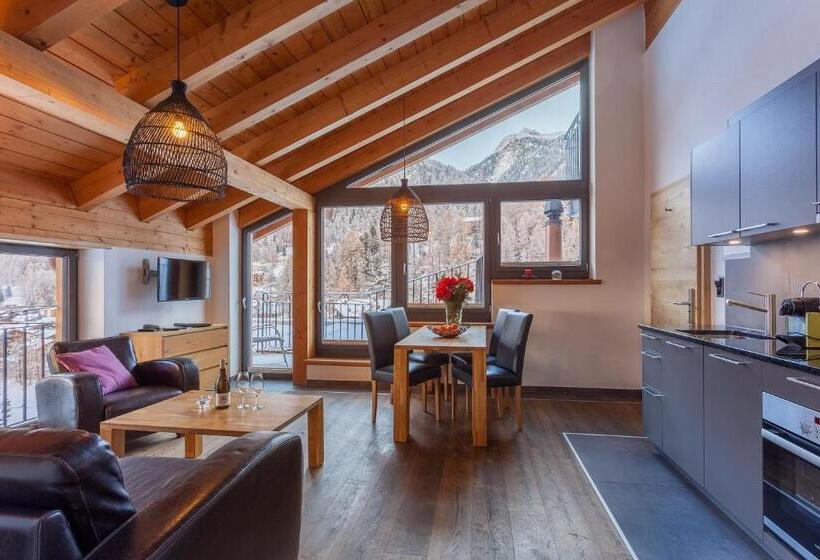 Quarto Superior, 22 Summits Apartments