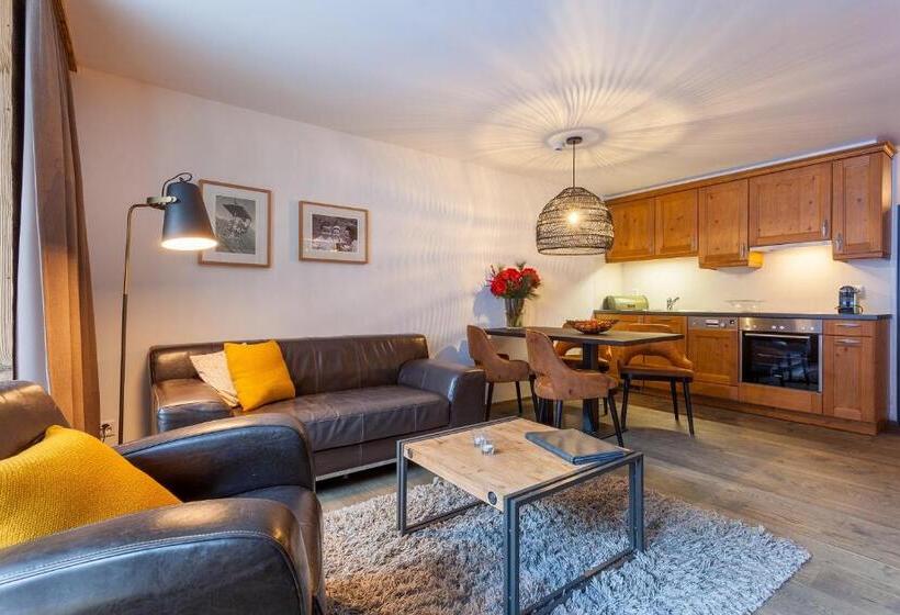 Escritório Superior, 22 Summits Apartments