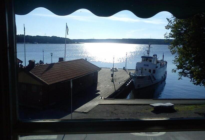 Quarto Estandar Vista Lago, L Laurentius