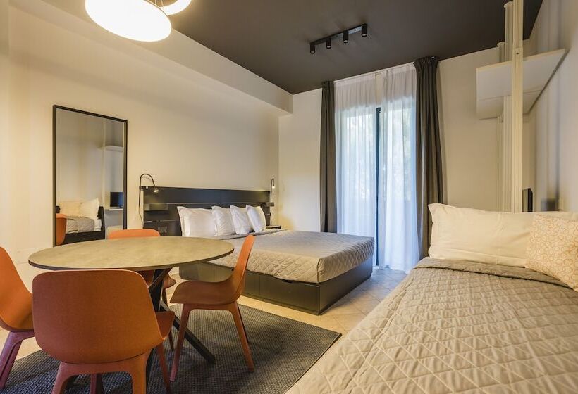 Standaard Studio, Residence 9 Line