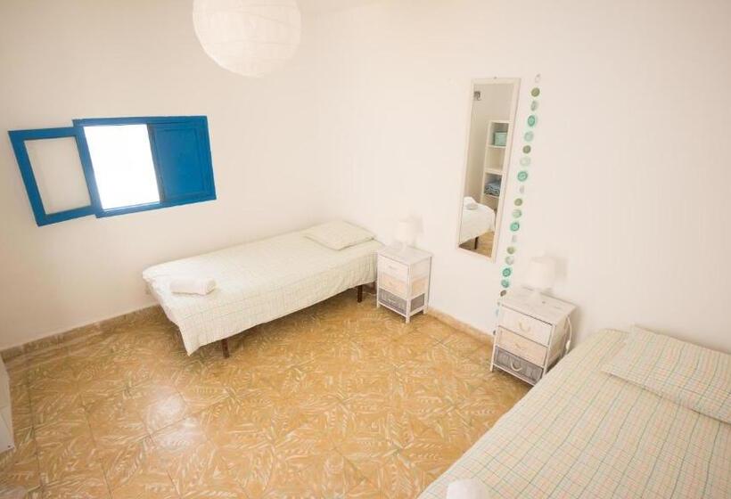 Кровать в Общей Комнате, Sol Y Mar Surf Camp