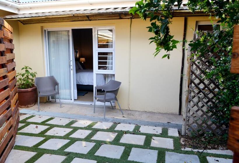 디럭스 룸, Kududu Guest House