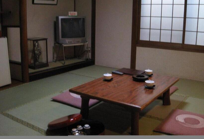 Номер Стандарт Трехместный, Nihonkan