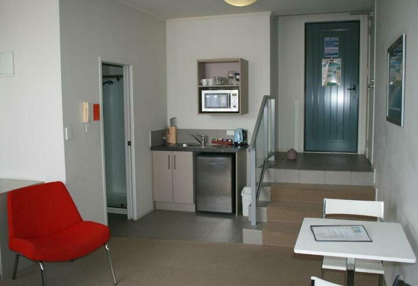 Студия Стандарт, Atlas Suites And Apartments