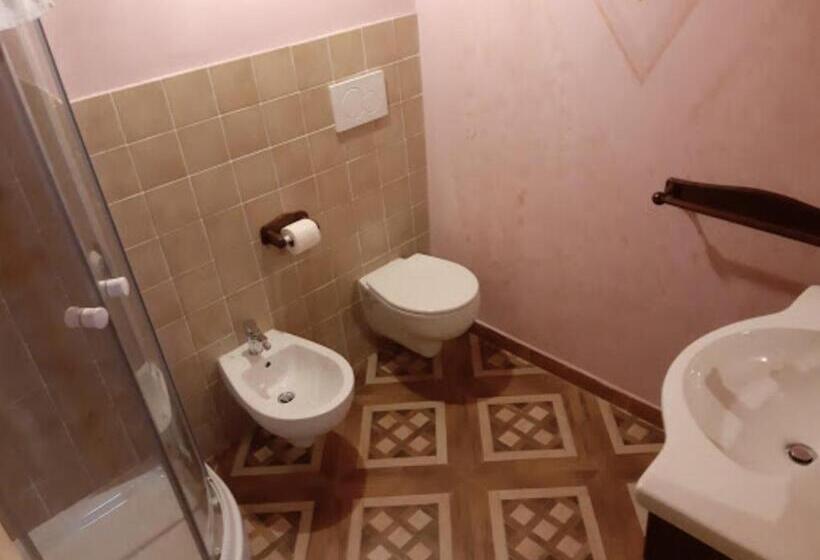 اتاق استاندارد با تخت بزرگ, Gredo Antica Dimora