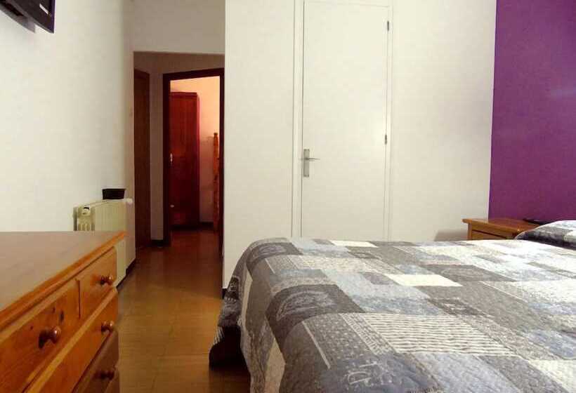 家庭间, Pensió I Apartament Torrent