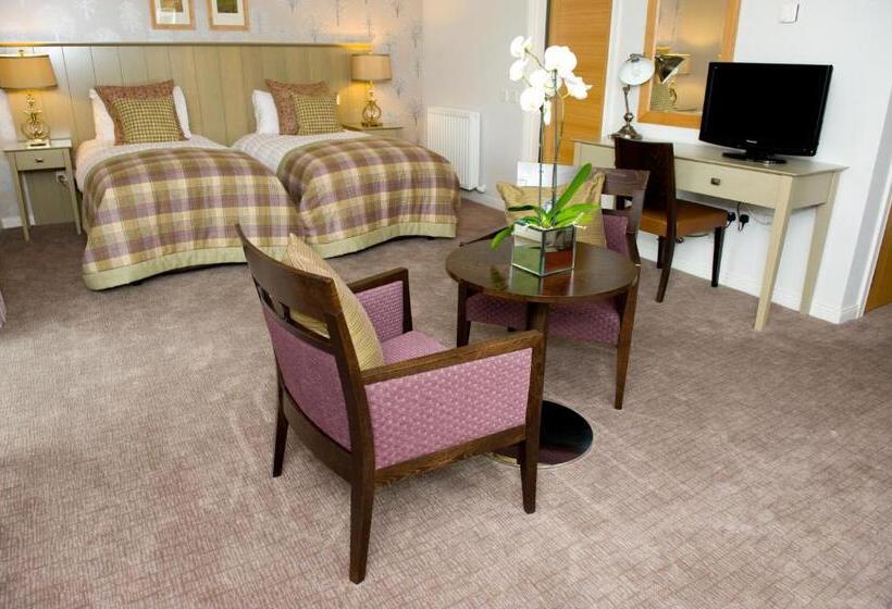 اتاق لوکس با چشم‌انداز باغ, Sandown House