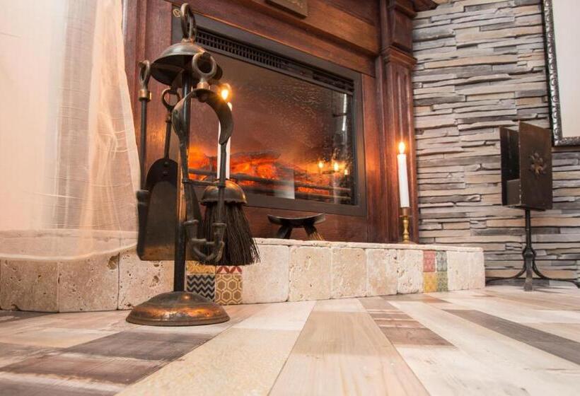 Люкс Повышенной Комфортности, Pension Casa Wenge
