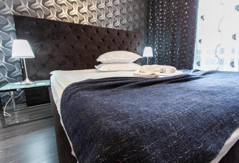 Дом 4 Спальни, Pension Casa Wenge