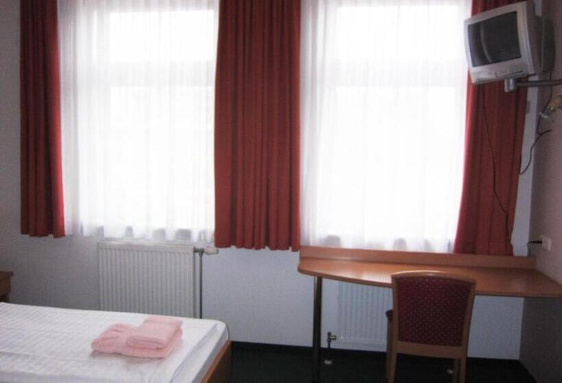 اتاق استاندارد سه نفره, Pension Elisabeth