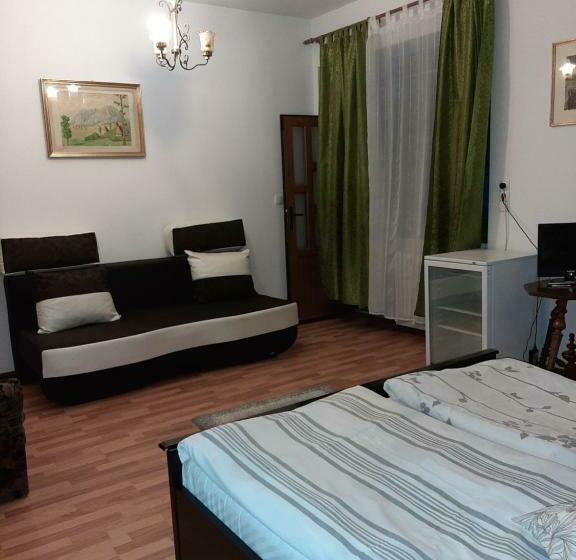 اتاق استاندارد سه نفره, Piccola Italia Casa Racovita