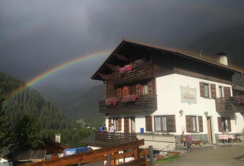 استودیوی استاندارد, Chalet Bucaneve