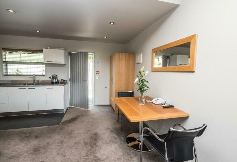 Студия Классика, One Burgess Hill