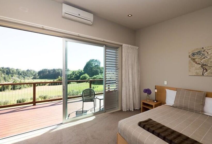 Студия Классика, One Burgess Hill