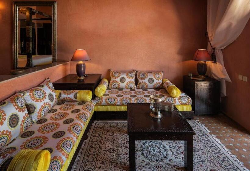 Люкс, Riad Al Riadinou