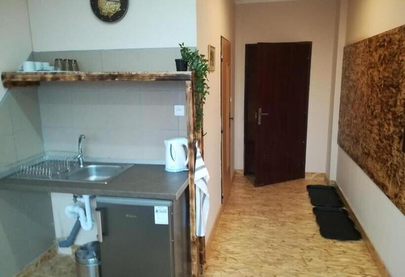 سوییت, Garni