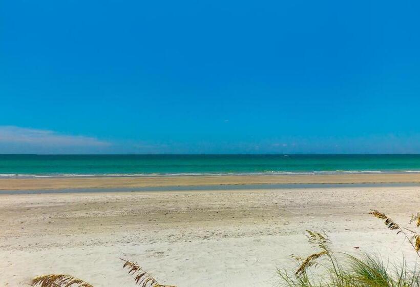 Апартаменты 2 Спальни, Redington Surf Resort