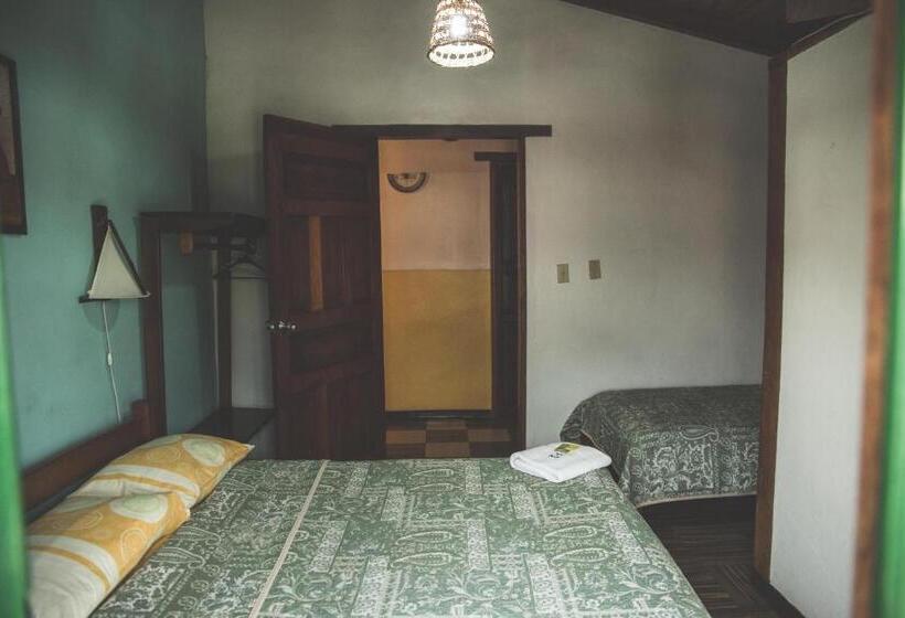 Номер Стандарт Трехместный, Hostal Las Palmas