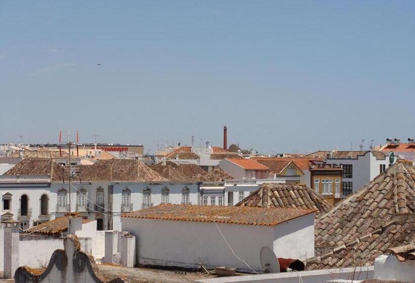 חדר סטנדרט לשלושה עם חדר אמבטיה משוף, Aguarela Tavira