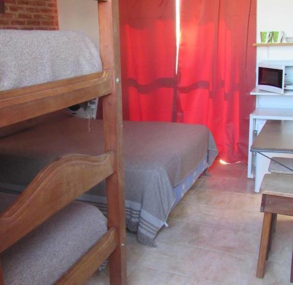 Quarto Quádruplo Estandar, La Casona