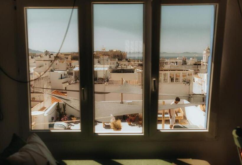 آپارتمان 1 خوابه با چشم‌انداز دریا, Hostal Africa