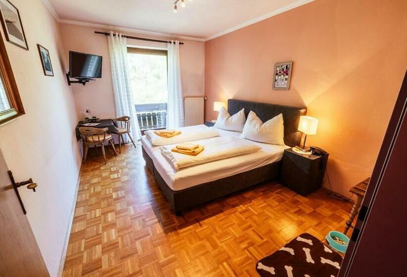 Номер Стандарт, Landgasthof Zum Hammerschmied