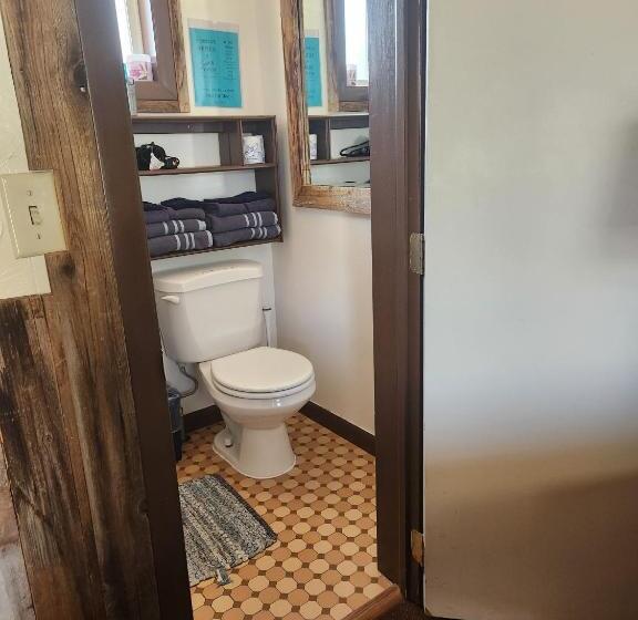 Люкс 2 Спальни, Cowboy Country Inn