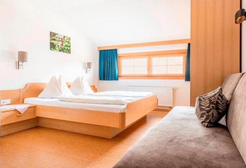 Superior 2-bedroom flat with a view, Prechtlhof In Flachau