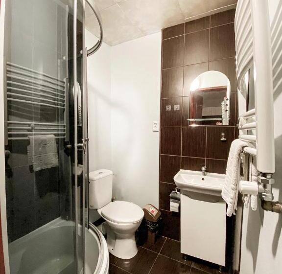 إستوديو قياسى, Guest House Lviv