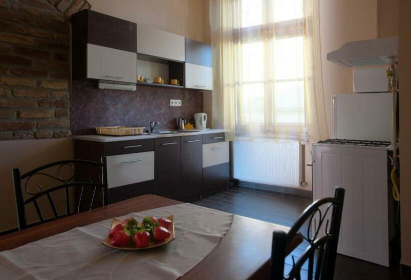 Номер Стандарт, Csanabella House
