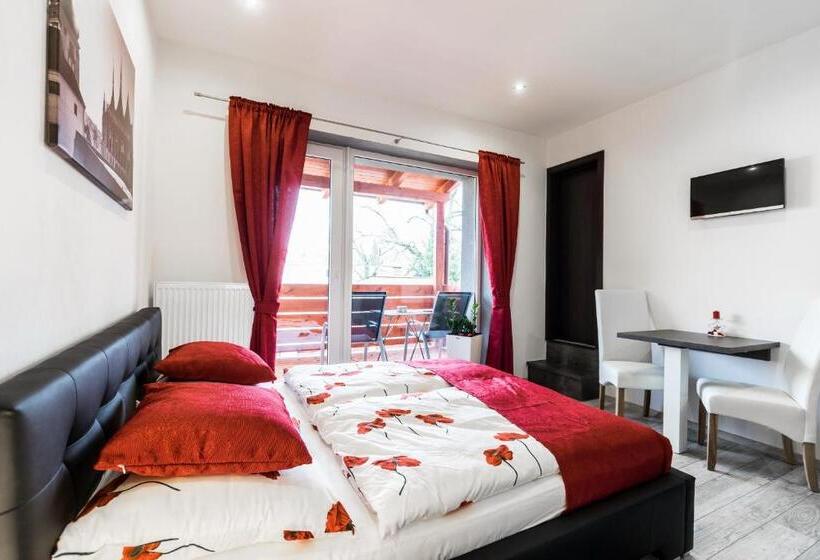 Номер Deluxe с Балконом, Apartments Benešova 6