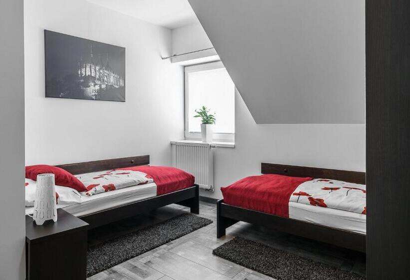 Апартаменты 2 Спальни, Apartments Benešova 6