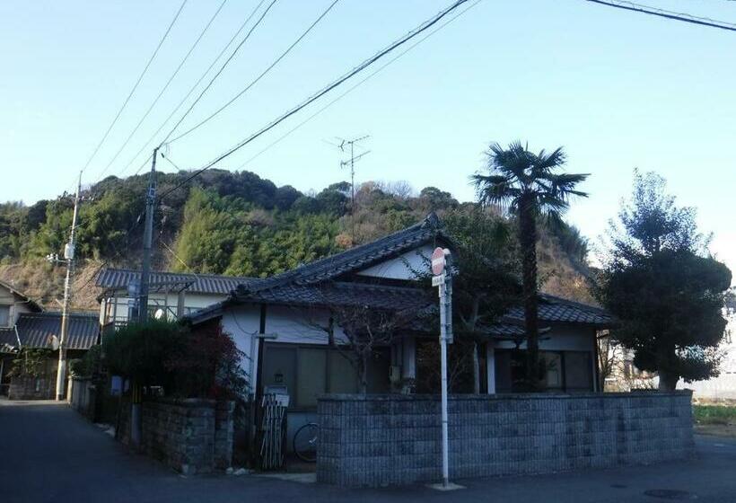 Трехместный Номер Стандарт Совместная Ванная, Wholeearth Ryokan Hiroshima