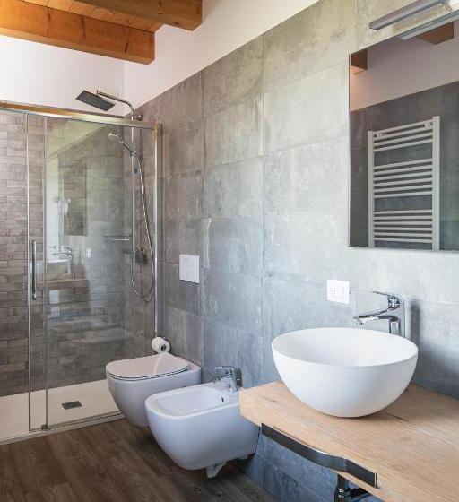 اتاق دوبلکس, Agriturismo Ai Due Leoni