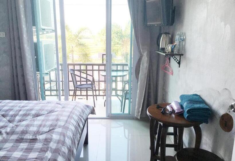 Standard-huone Parveke, You In House Urt Surathani Airport